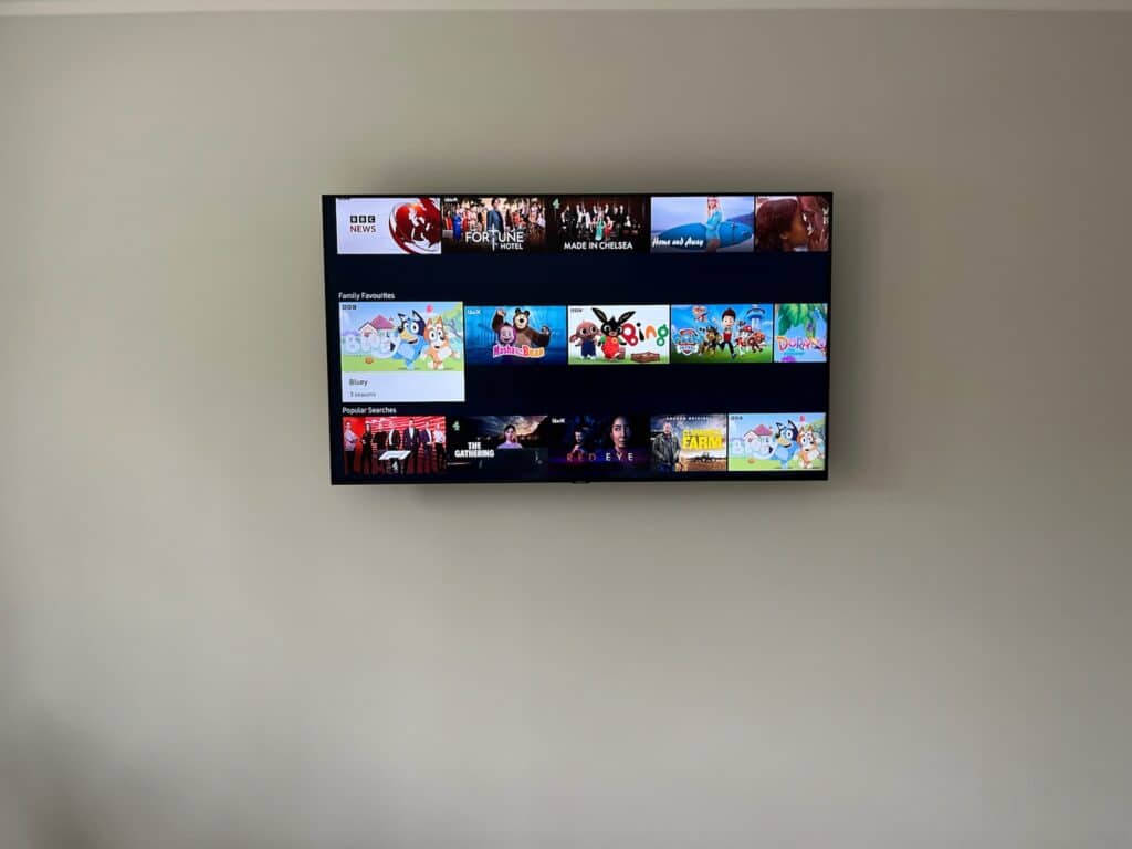 43" Samsung TV Mounted in Balham, SW12, South West London